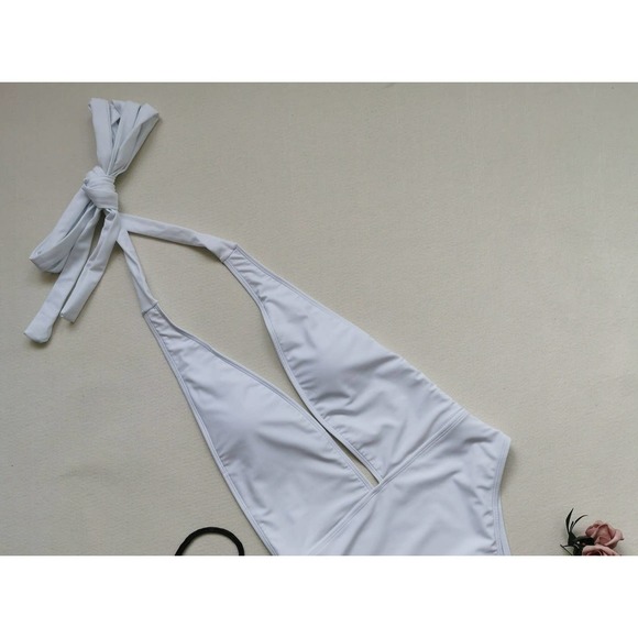 Plus Size Sexy One-Piece Bikini Swimsuit - Picture 11 of 12